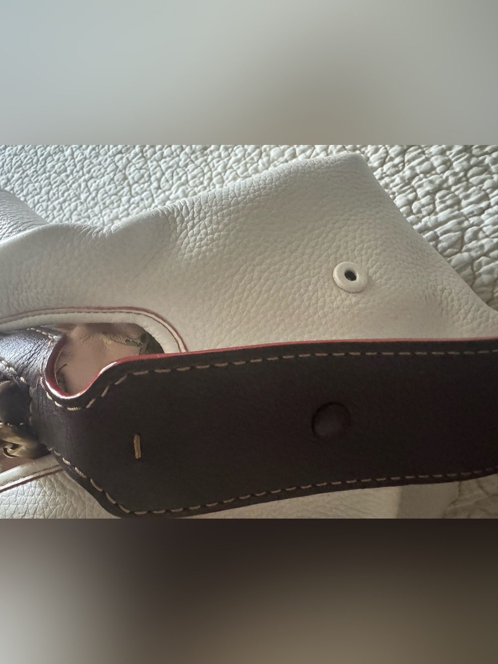 Coach 1941 Bandit 39 Hobo in Chalk with Gold Hardware - Picture 4 of 16